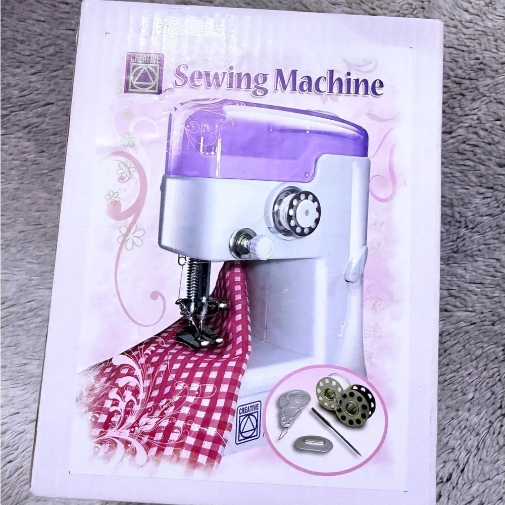 Creative mini Sewing Machine - Picture 3 of 8